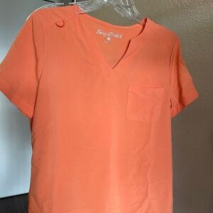 Uniform Advantage Easy Stretch Nikki Women't 1 pocket scallop neck